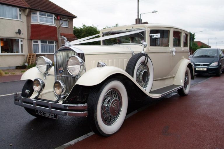 Wedding Photos involving vintage and classic wedding cars Brides ...